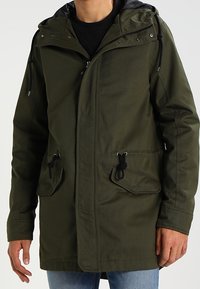 KIOMI Parkas - olive