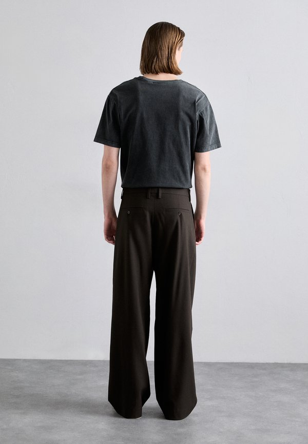MILO TROUSER - Trousers - dark chocolate2