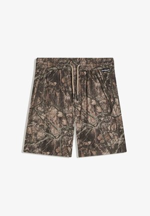 Maastokuvioidut shortsit, joissa ruskean ja vihreän sävyjä, joustava vyötärönauha, kiristysnyöri ja pieni valkoinen logo vasemmassa lahkeessa ja vyötäröllä.