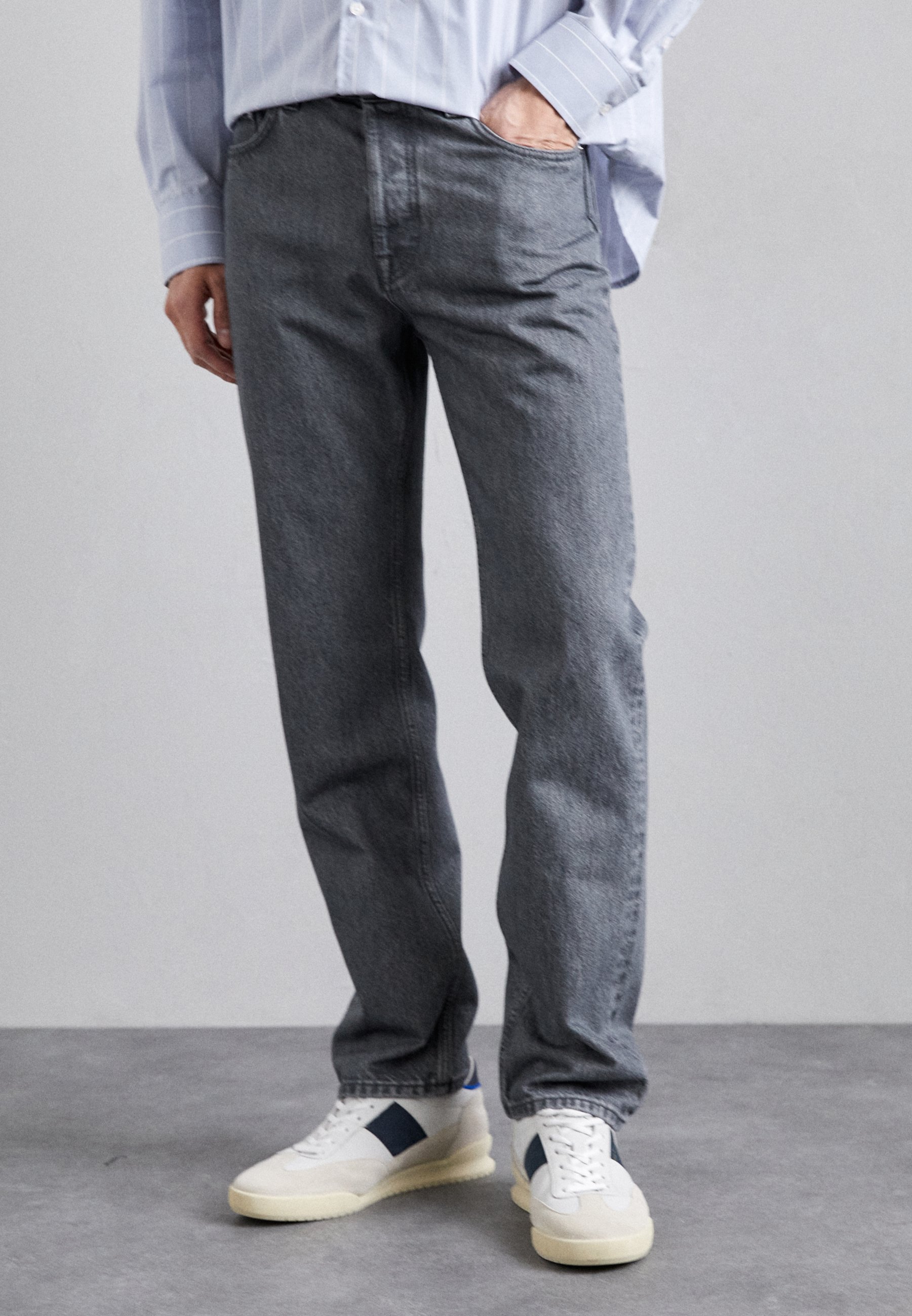 Filippa K CLASSIC - Straight leg jeans - mid grey wash/grey 