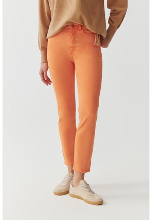 TATUUM ROMIKI - Slim fit jeans - orange