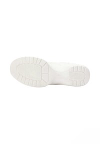 Talpa de sneaker alb, cu un design texturat din cauciuc, având striații orizontale și verticale pentru aderență și tracțiune. Margini netede. Fără logo-uri.