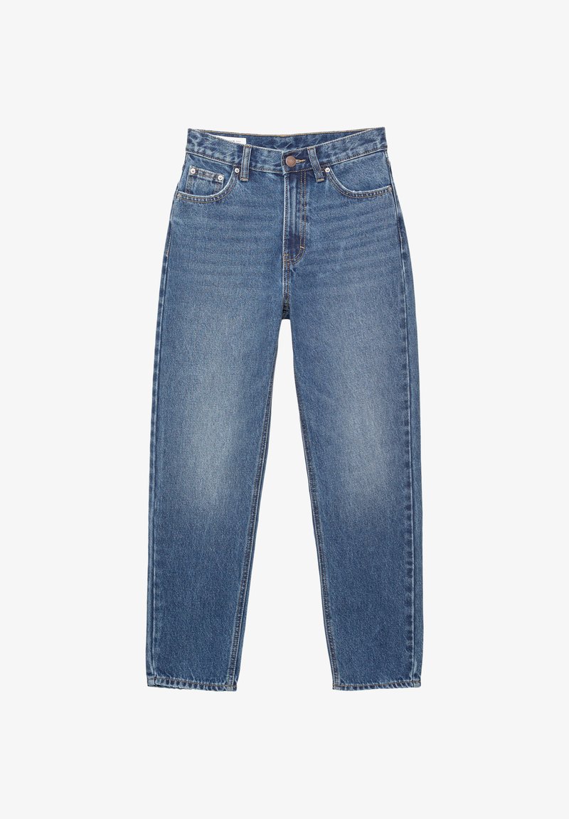 Jeans din denim de culoare albastră deschisă, cu talie înaltă, design drept, cinci buzunare și detalii de coasere portocalii. Finisaj uzat pe partea din față.
