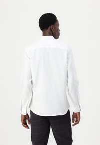 Thumbnail Image 4