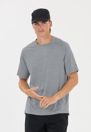 VIRTUS, VIRTUS T-SHIRT SOUNI - Sports T-shirts - lagune gray