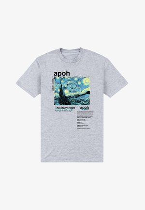 Grijs T-shirt met een gedrukt gedeelte van Van Gogh's "De Sterrennacht," met tekst die het kunstwerk beschrijft en "apoh" branding.