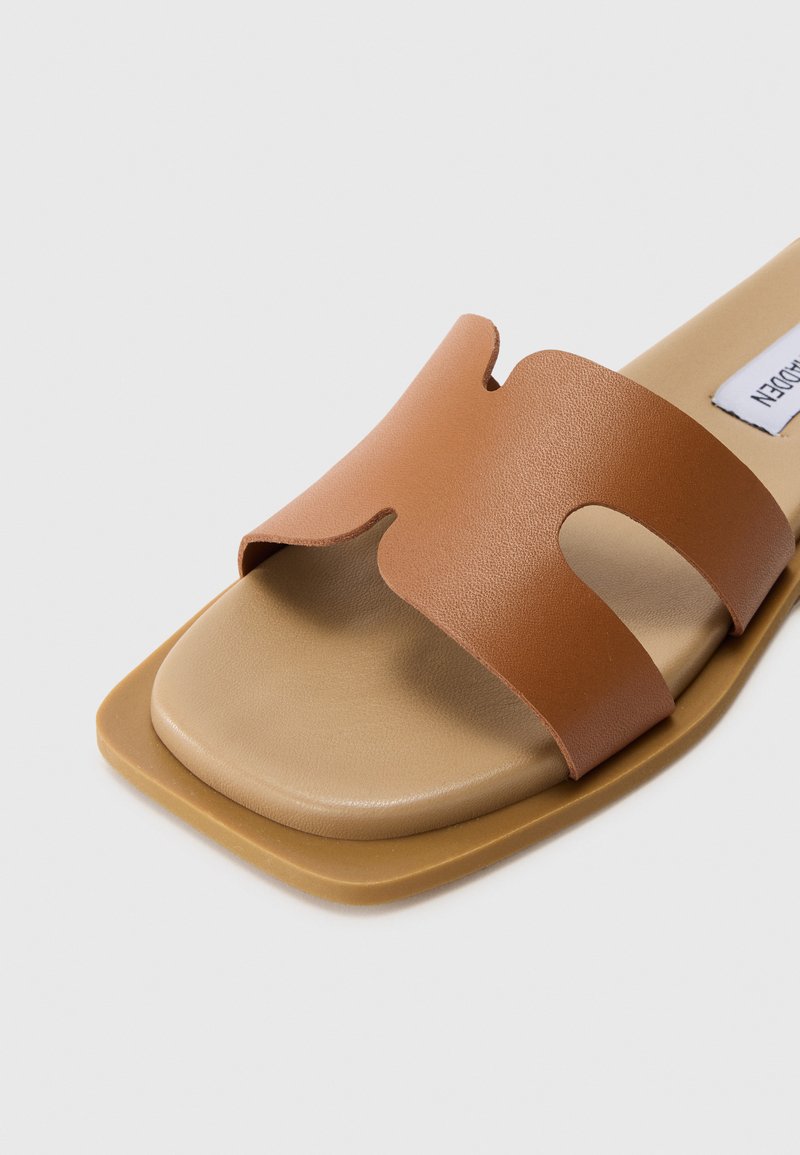Steve Madden SOFIA - Mules - cognac