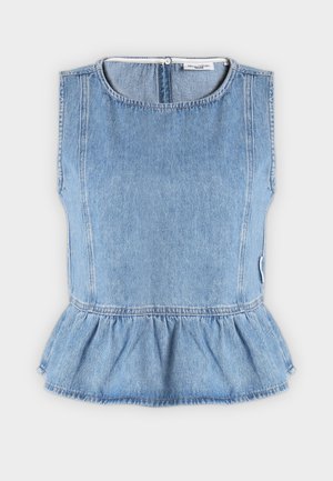 Mouwloos lichtblauw denim topje met ronde hals en peplumzoom, met verticale naden en een knoopsluiting aan de achterkant.