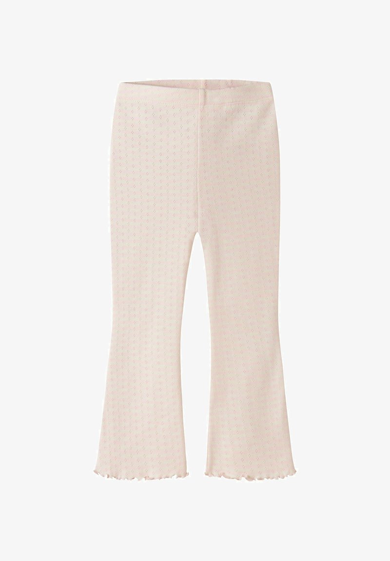 Pantalon pour enfants rose clair avec un motif à petits points subtils, jambes évasées et ourlets à volants, présenté sur un fond blanc.