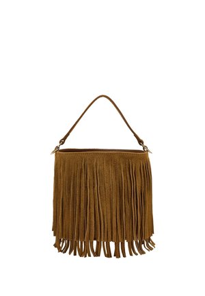 Brązowa zamszowa torebka z długimi frędzlami i pojedynczym paskiem na ramię, prezentowana na białym tle.