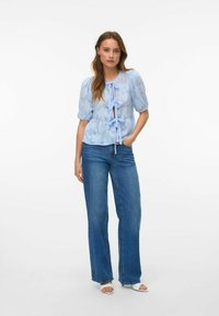 Vero Moda VMGABI - Bluza - cashmere blue