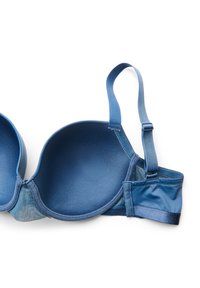 Lichtblauw gewatteerd beha met een gladde stof, verstelbare bandjes en een sluiting aan de zijkant. De cups hebben een afgeronde vorm en een naadloos ontwerp.