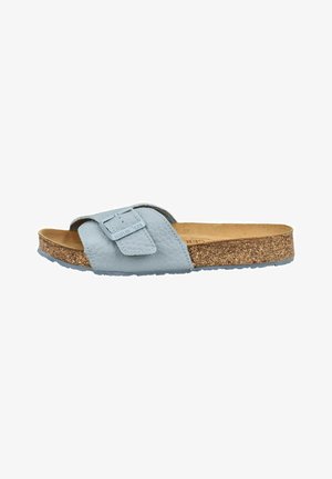 Hellblaue Ledersandale zum Hineinschlüpfen mit verstellbarem Schnallenriemen und Korkfußbett, flache Gummisohle, offenes Zehendesign.