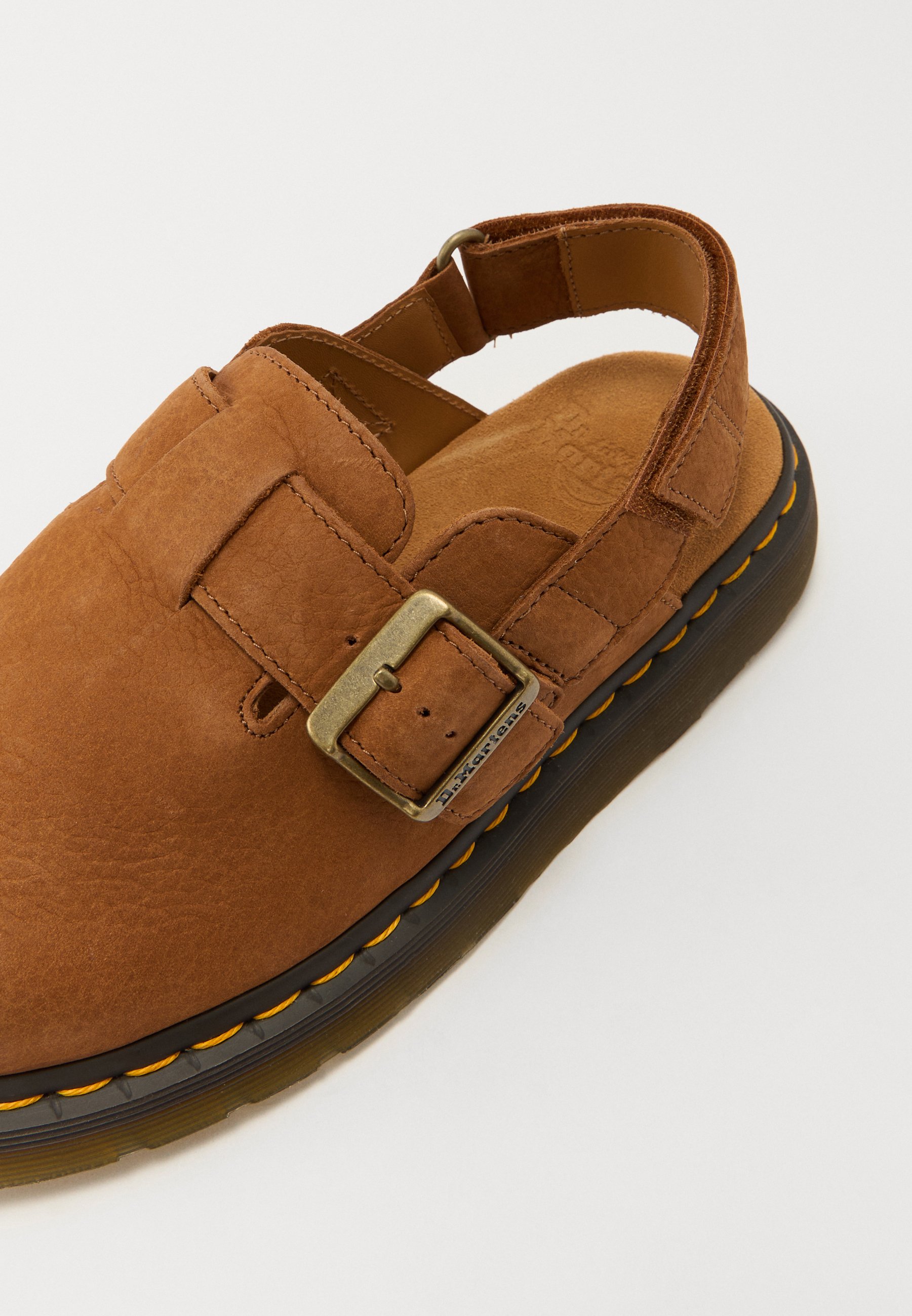 Dr. Martens JORGE II UNISEX - Muiltjes - desert brown/bruin