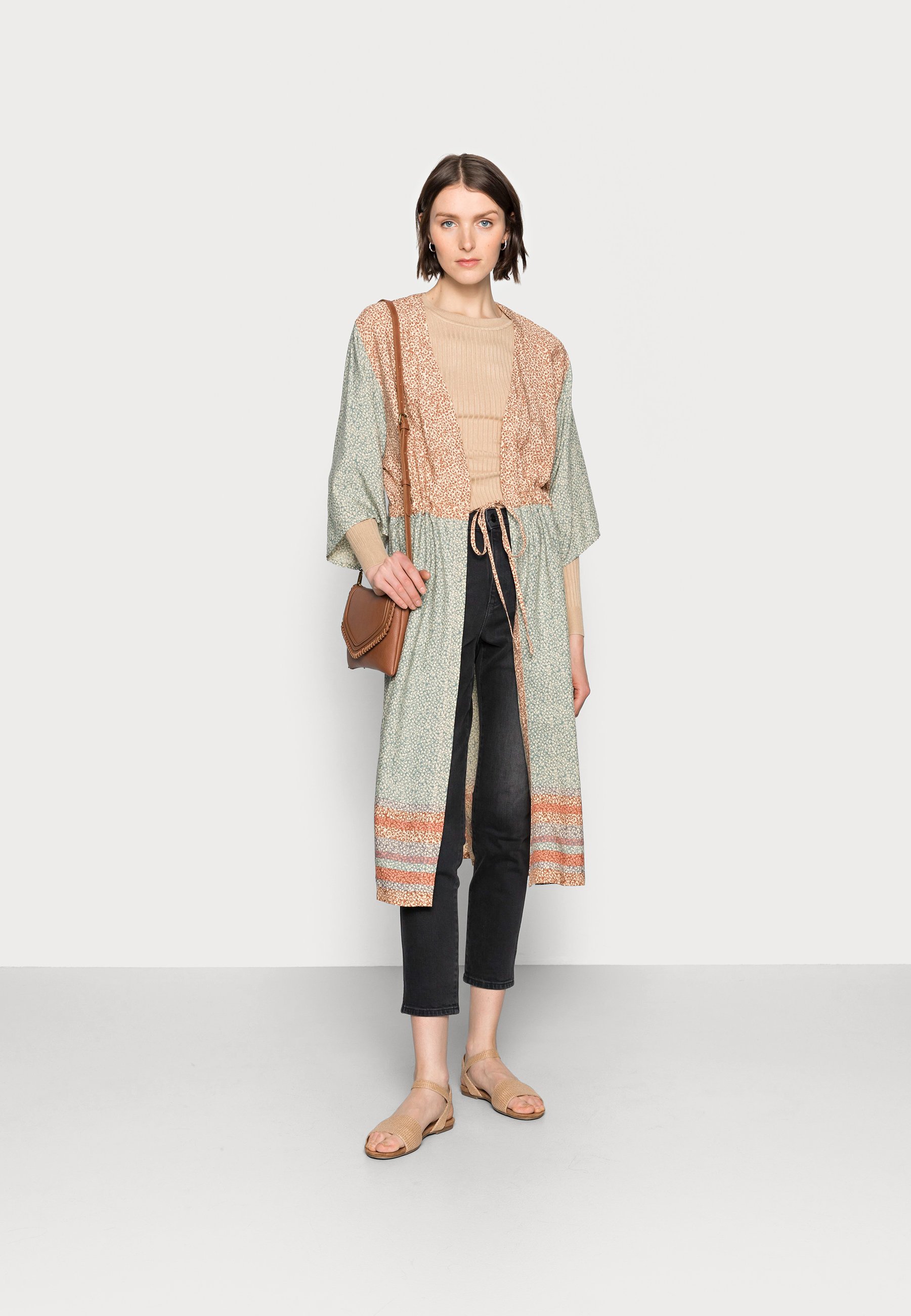 Damen BELLIS KIMONO - Leichte Jacke Damen BELLIS KIMONO - Leichte Jacke