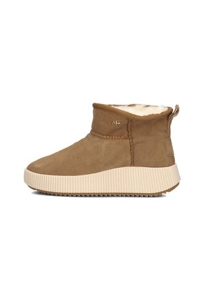 Winter boots - beige