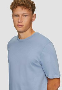 QS MIT LOGO - T-shirt basic - blassblau