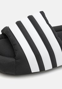 adidas Originals ADILETTE 24 - Iešļūcenes - core black/footwear white