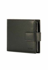 Czarny skórzany portfel dwuklapowy z zapięciem na zatrzask i przeszywanymi krawędziami, z małym wytłoczonym logo marki na przodzie.