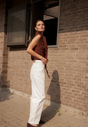 Soaked in Luxury BARREL - Široke nogavice - whitecap gray