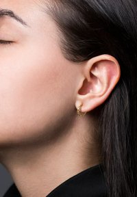 Jane Kønig BEAD TWIST - Pojedinačna naušnica - gold plated ss