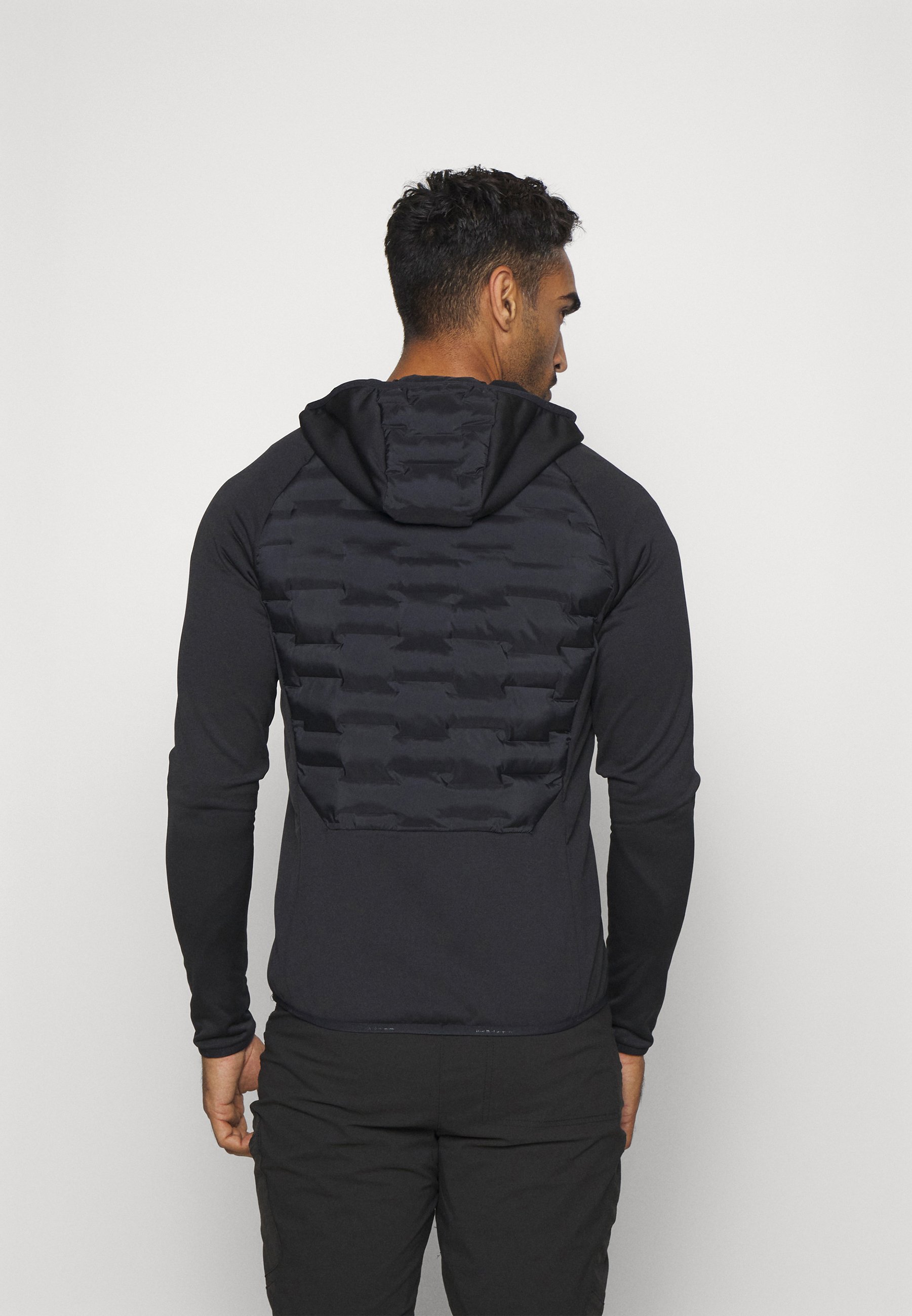 ジャケット・アウター Peak Performance ARGON HYBRID HOOD Peak Performance M Argon Hybrid Hood Black Walking down jackets
