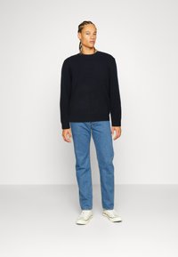 Samsøe Samsøe SYLLI CREW NECK - Strikkegenser - salute