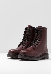 Dockers by Gerli Botki sznurowane