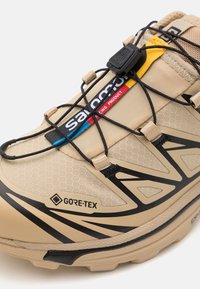 Salomon Sportstyle XT-6 GTX UNISEX - Sneakers - safari/black