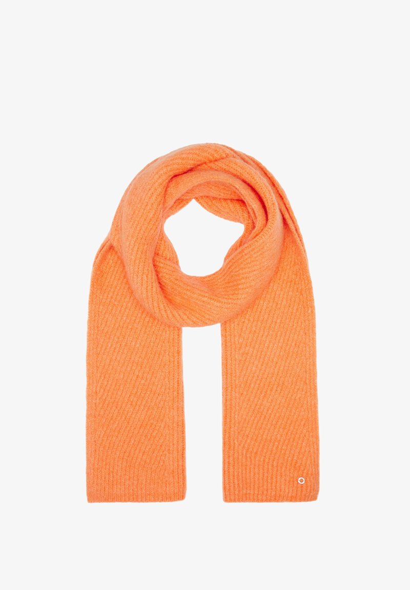 Jasnopomarańczowy szalik o żebrowanej fakturze. Prostokątny kształt, miękki materiał, z małym okrągłym akcentem na jednym końcu.