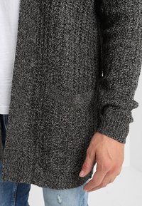 Zalando Essentials Strickjacke - mottled dark grey