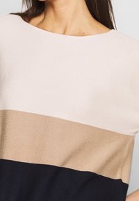Vero Moda Svetr - nude