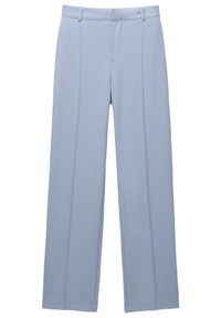 Hellblaue weit geschnittene Hosen aus weichem Material; verfügen über zwei vordere Falten, einen flachen Bund und keine sichtbaren Taschen.