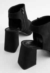 Next FOREVER COMFORT FLARE - Platvormsandaalid - black
