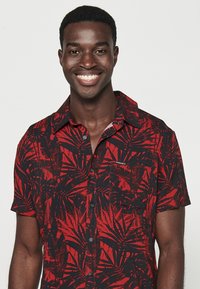 Koroshi SHORT SLEEVE - Camicia - rojo   red