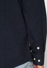 Only & Sons ONSLUCA LIFE SOLID - Camisa - dark navy