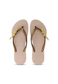 Bruine flip-flops met een gestructureerde beige zool. Voorzien van gouden hagedisaccenten op de banden. Lichtgewicht, casual ontwerp geschikt voor warm weer.