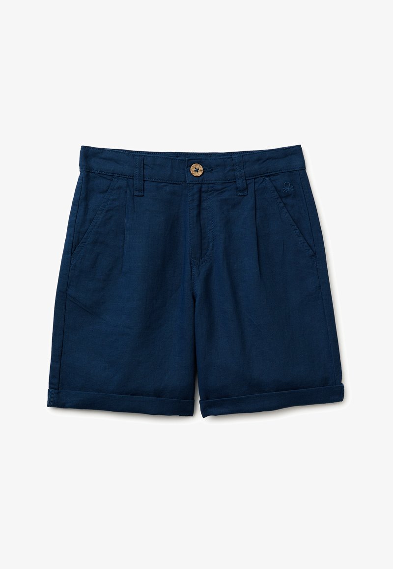 Shorts en coton bleu marine avec fermeture à boutons, passants pour ceinture, poches avant, ourlets cousus et petit logo brodé sur la poche droite.