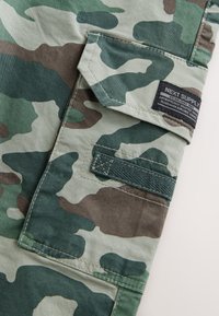 Unausgewählt, khaki camo