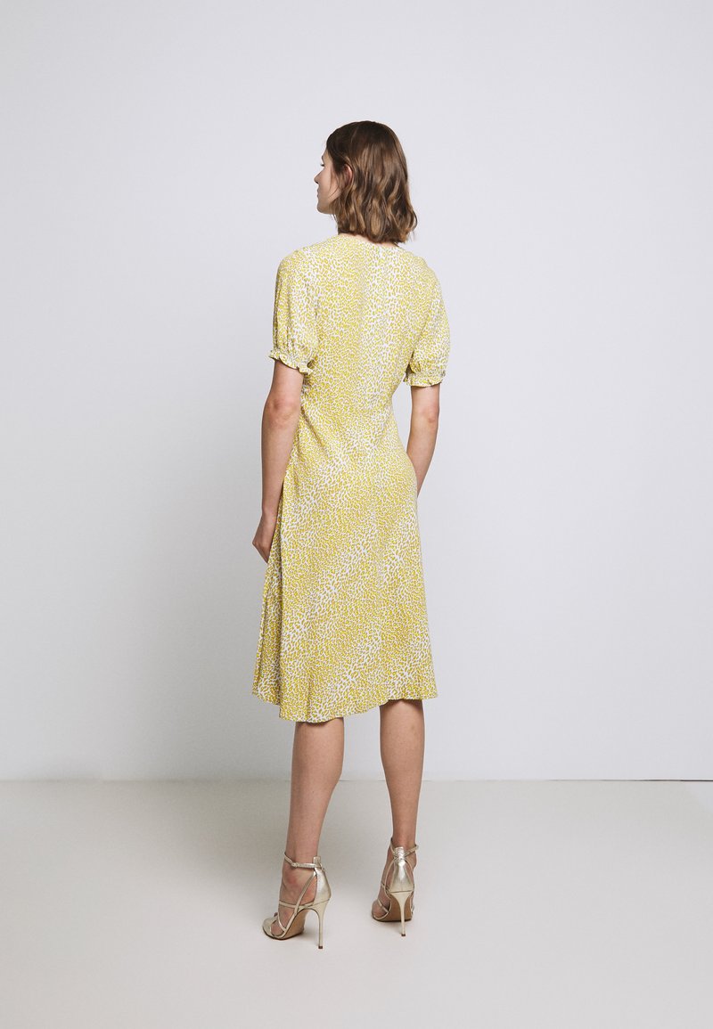 Diane Von Furstenberg Idris Freizeitkleid Light Daydream Gelb Zalando De 