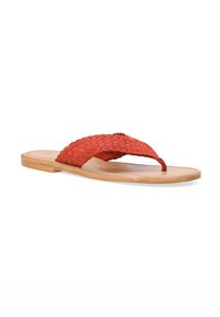 Červené tkané žabky s úzkým páskem a plochou hnědou podrážkou. Mají strukturovaný pásek a minimalistický design.