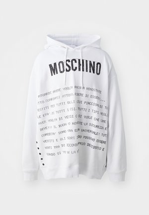 Felpa bianca con cappuccio caratterizzata da un grande logo nero "Moschino" e vari motivi di testo stampati in nero. Include un cappuccio con cordini e fori laterali.