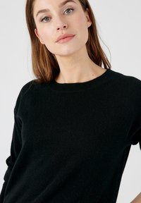 Damart PULL COL ROND EN PUR - Jersey de punto - noir