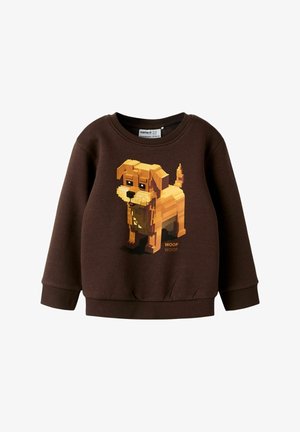 Sweat-shirt marron avec un graphique pixellisé d'un chien jaune et le texte "WOOF". Il possède un col rond et des poignets côtelés pour un ajustement confortable.