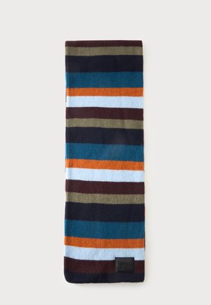 Opgevouwen sjaal met horizontale strepen in marineblauw, bruin, oranje, lichtblauw, petrol en olijfgroen op een lichte achtergrond.