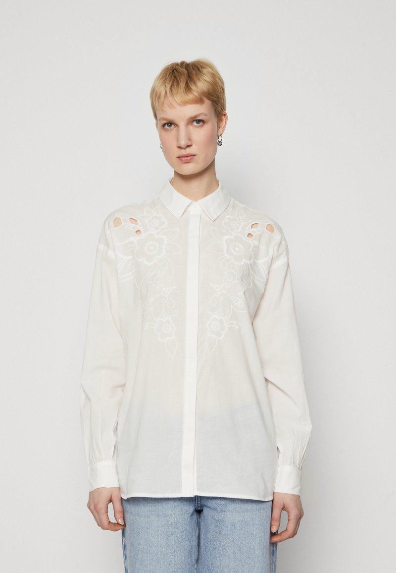 Vero Moda Tall VMFIE SHIRT - Button-down blouse - snow white/white