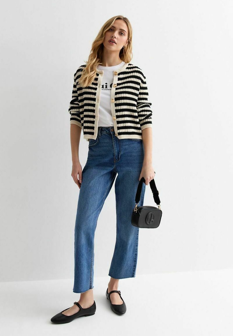 New Look STRIPE STITCH BUTTON FRONT - Vest - white pattern