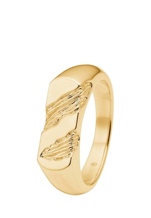 Guldring med en glat, poleret overflade og bølgede teksturerede accenter foran. Rund ring, der har et slankt, moderne design.