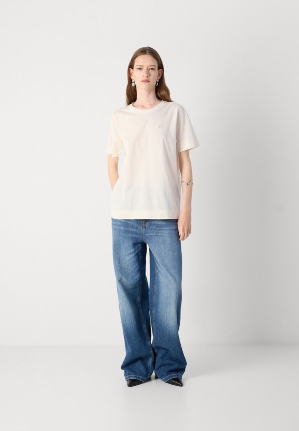 ELPHI - Basic T-shirt4