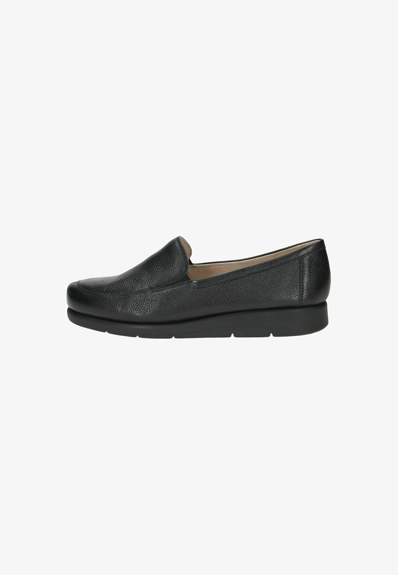 Černé kožené slip-on boty s texturovaným povrchem, zaoblenou špičkou a mírně zvýšenou podešví pro dodatečnou výšku.